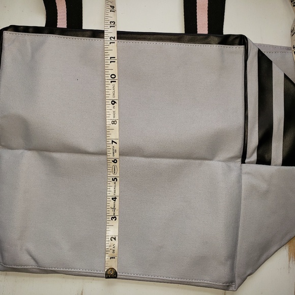 Authentic Victoria Secrets Tote Bag Brand New - Picture 5 of 6